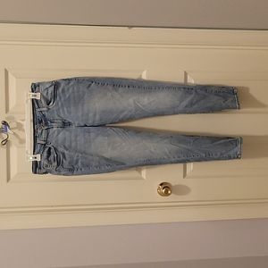 Light wash skinny jeans